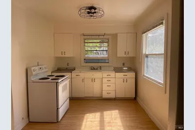 303 W 2nd Street, Cloverdale, CA 95425 - Photo 4