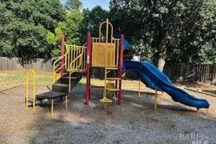 530 N Cloverdale Blvd, Cloverdale, CA 95425 - Photo 28