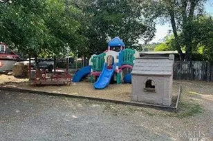 530 N Cloverdale Blvd, Cloverdale, CA 95425 - Photo 6