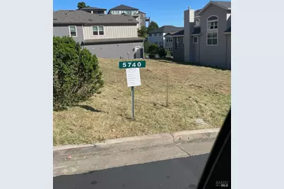 5740 Fairway Knoll Lane, Santa Rosa, CA 95403 - Photo 2