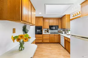 70 San Carlos Way, Novato, CA 94945 - Photo 12