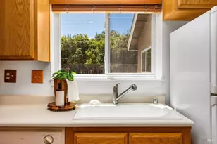 70 San Carlos Way, Novato, CA 94945 - Photo 14