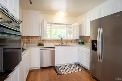 31 Esmeyer Drive, San Rafael, CA 94903 - Photo 12