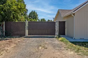 755 Central Ave, Willits, CA 95490 - Photo 28