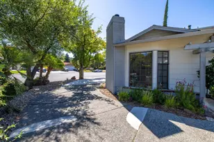 569 Alamo Dr, Vacaville, CA 95688 - Photo 4