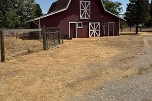 22751 Oak Ln, Covelo, CA 95428 - Photo 8