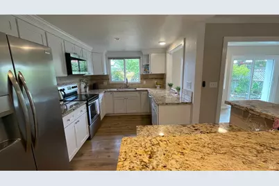 2 Fallgreen Court, Santa Rosa, CA 95409 - Photo 2