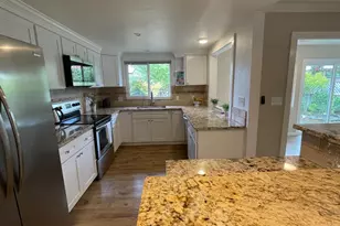 2 Fallgreen Ct, Santa Rosa, CA 95409 - Photo 2