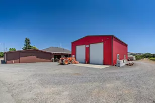 1558 Magnolia Dr, Healdsburg, CA 95448 - Photo 30