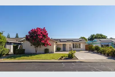 178 McKinley Circle, Vacaville, CA 95687 - Photo 2