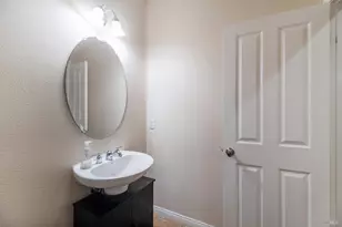 4859 Ridge Point Way, Jurupa Valley, CA 92509 - Photo 16