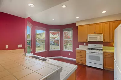 2438 Sheldon Drive, Fairfield, CA 94533 - Photo 18