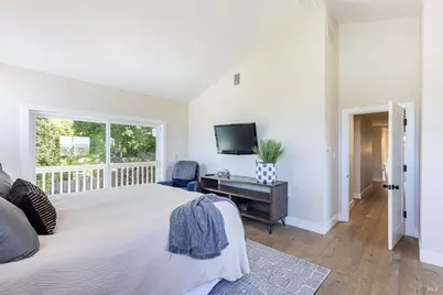 1018 Oakmont Court, Napa, CA 94559 - Photo 22