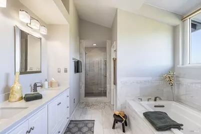 1018 Oakmont Court, Napa, CA 94559 - Photo 26