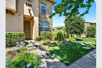 180 Healdsburg Avenue #A, Cloverdale, CA 95425 - Photo 4