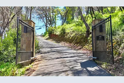 8207 W Dry Creek Road, Healdsburg, CA 95448 - Photo 8