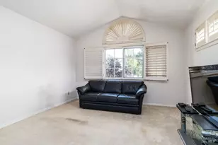 26 Mariners Cir, San Rafael, CA 94903 - Photo 16