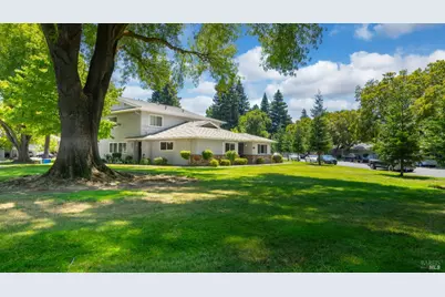 124 Del Rio Circle #1, Vacaville, CA 95687 - Photo 2