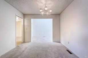 8927 Oak Trail Dr, Santa Rosa, CA 95409 - Photo 6