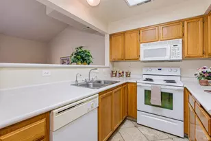 534 E Jasmine Cir, Santa Rosa, CA 95407 - Photo 8