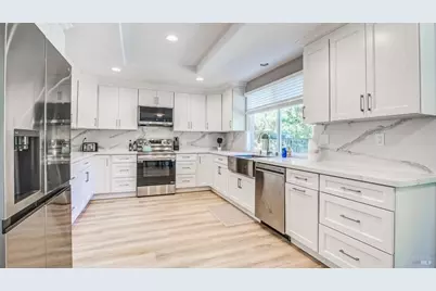 9663 Lakewood Drive, Windsor, CA 95492 - Photo 24