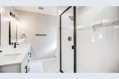 9663 Lakewood Drive, Windsor, CA 95492 - Photo 38