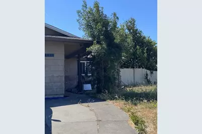 2056 Davis Drive, Fairfield, CA 94533 - Photo 2