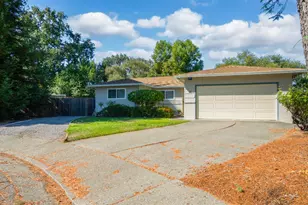 14 St Paul Cir, Novato, CA 94947 - Photo 2