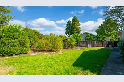14 St. Paul Circle, Novato, CA 94947 - Photo 50