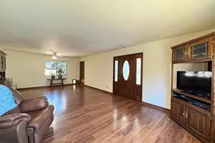 1617 Alcott Ln, Willits, CA 95490 - Photo 10