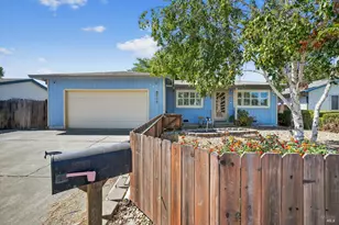 865 Camelia Dr, Dixon, CA 95620 - Photo 2