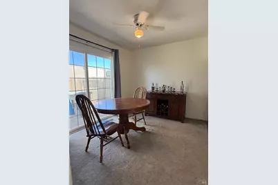 642 Yellowstone Drive, Vacaville, CA 95687 - Photo 10