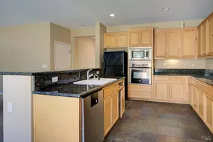 7245 Willow Creek Cir, Vallejo, CA 94591 - Photo 8