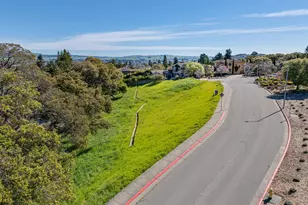 509 Larch Dr, Petaluma, CA 94952 - Photo 10