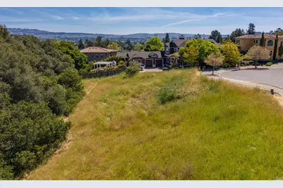 509 Larch Drive, Petaluma, CA 94952 - Photo 8