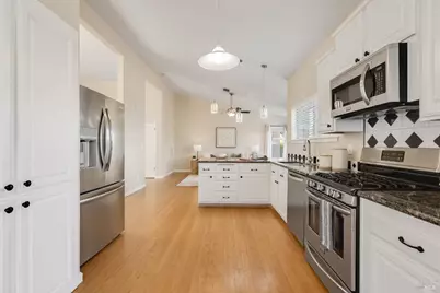 755 Oak Hollow Avenue, Vacaville, CA 95687 - Photo 14