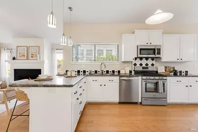 755 Oak Hollow Avenue, Vacaville, CA 95687 - Photo 12