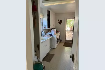 642 Trumbull Avenue, Novato, CA 94947 - Photo 12