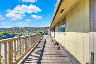 1090 Blueridge Dr, Napa, CA 94558 - Photo 14