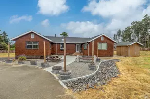 32500 Gibney Ln, Fort Bragg, CA 95437 - Photo 18