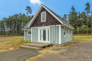 32500 Gibney Ln, Fort Bragg, CA 95437 - Photo 16