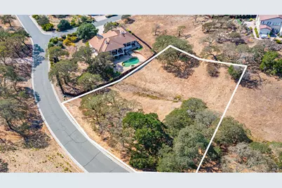 743 Bridle Ridge Court, Fairfield, CA 94534 - Photo 4