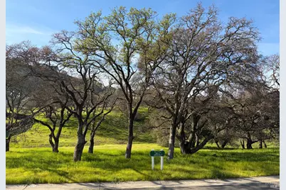 743 Bridle Ridge Court, Fairfield, CA 94534 - Photo 2