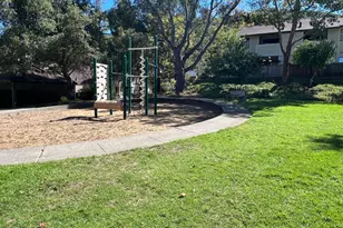 9 Village Ct, San Rafael, CA 94903 - Photo 16