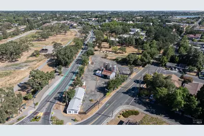 9600 Windsor Road, Windsor, CA 95492 - Photo 1