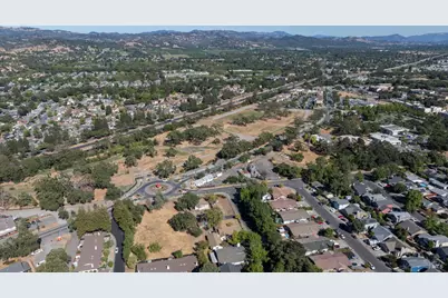 9600 Windsor Road, Windsor, CA 95492 - Photo 10