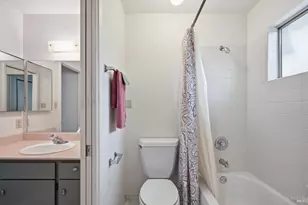 220 Cedar Cir, Healdsburg, CA 95448 - Photo 20