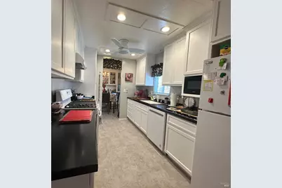 102 Royal Oak Court #102, Fairfield, CA 94533 - Photo 12