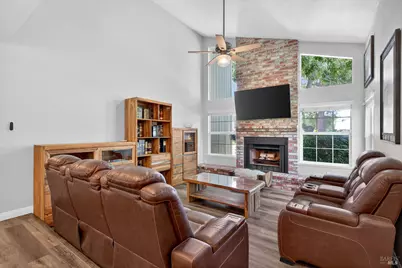 920 N Lincoln Street, Dixon, CA 95620 - Photo 4