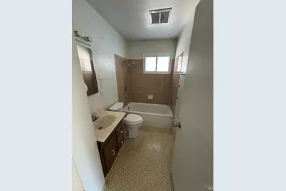 2040 Las Lomas Court, Concord, CA 94519 - Photo 16